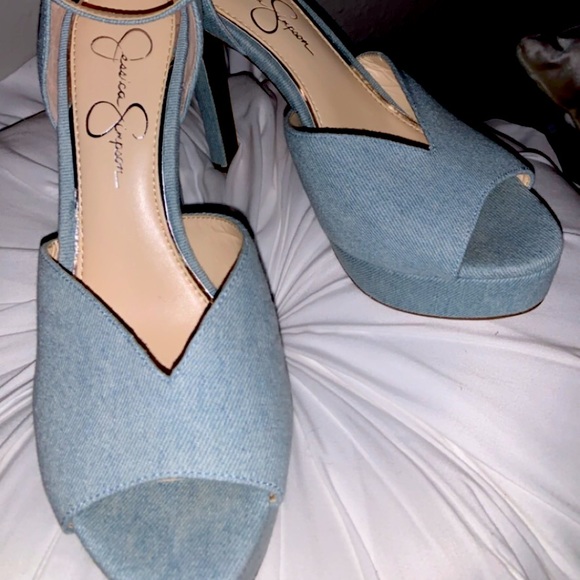 Heels - Picture 1 of 1